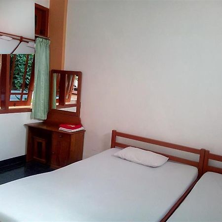 Hotel Dana Γιογκιακάρτα Εξωτερικό φωτογραφία